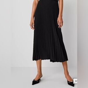 Ann Taylor Classic Black Midi Skirt
